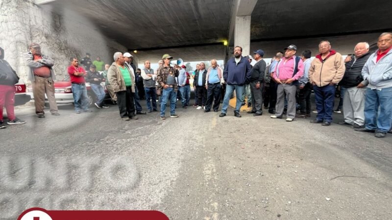 Protestan taxistas en Nogales; acusan abusos de la SSP de Huiloapan