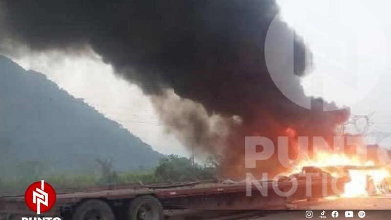 Reabren circulación tras incendio de tráiler en la autopista Córdoba-Orizaba