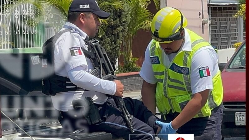 Accidente entre patrullas en Orizaba deja dos policías lesionados