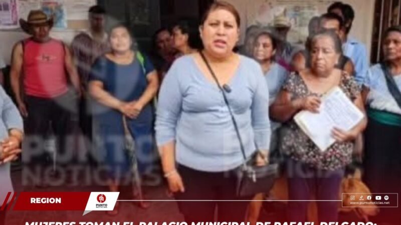 Mujeres toman el palacio municipal de Rafael Delgado; exigen apertura de paso al cerro Tepoztecatl