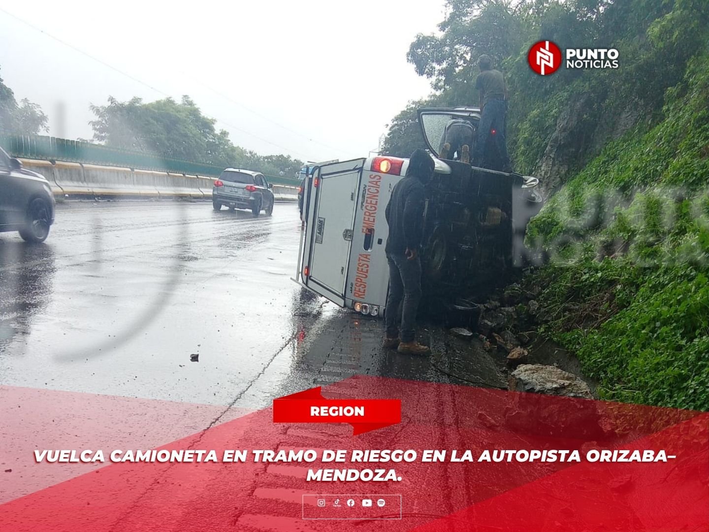 Vuelca camioneta en tramo de riesgo en la autopista Orizaba–Mendoza.