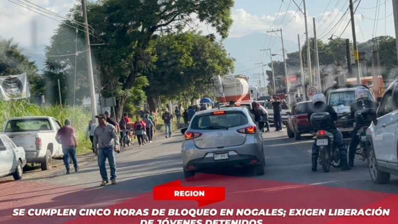 Detienen a tres jóvenes por homicidio de repartidor en Nogales; pobladores bloquean carretera en protesta