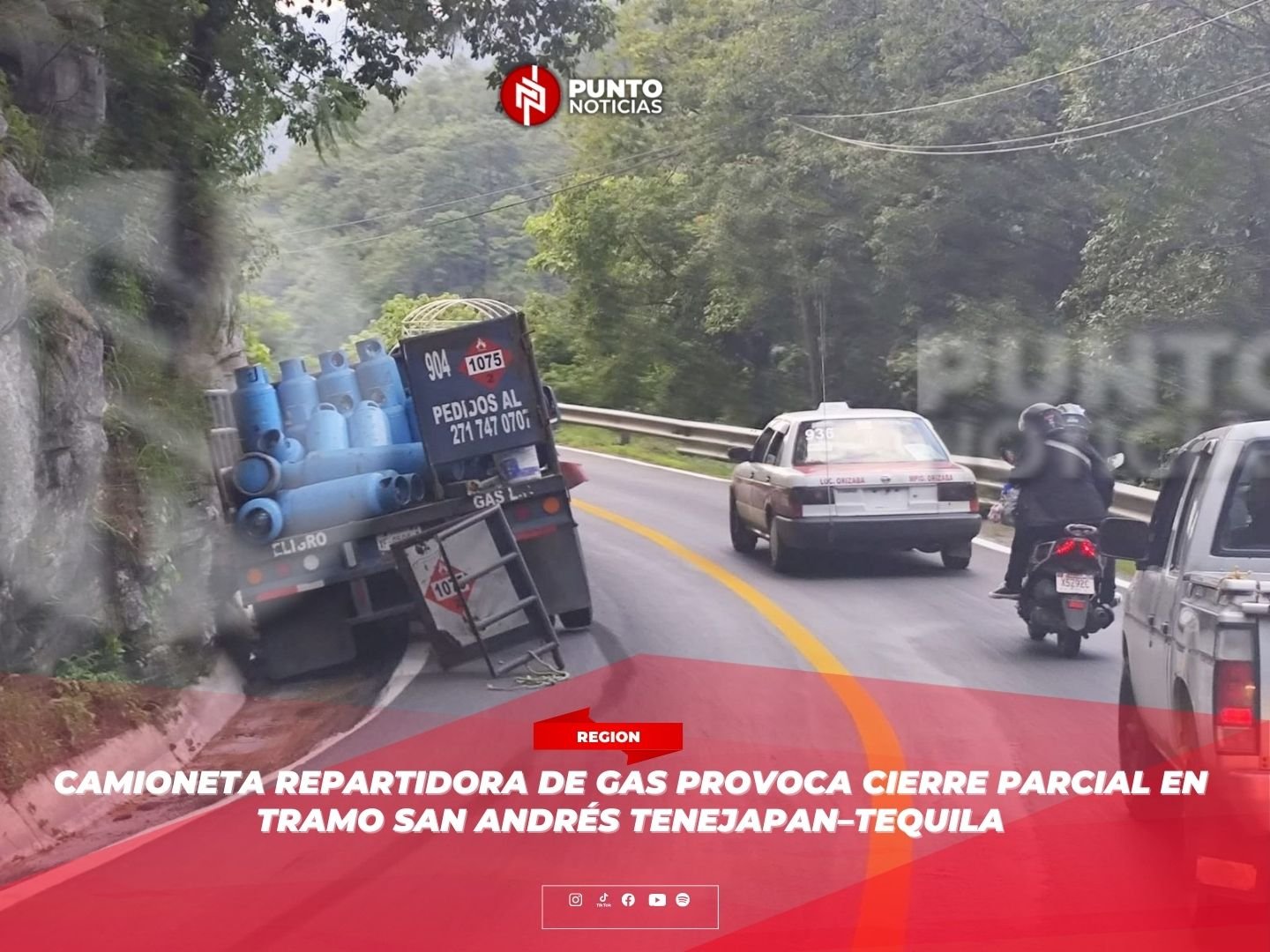 Camioneta repartidora de gas provoca cierre parcial en tramo San Andrés Tenejapan–Tequila