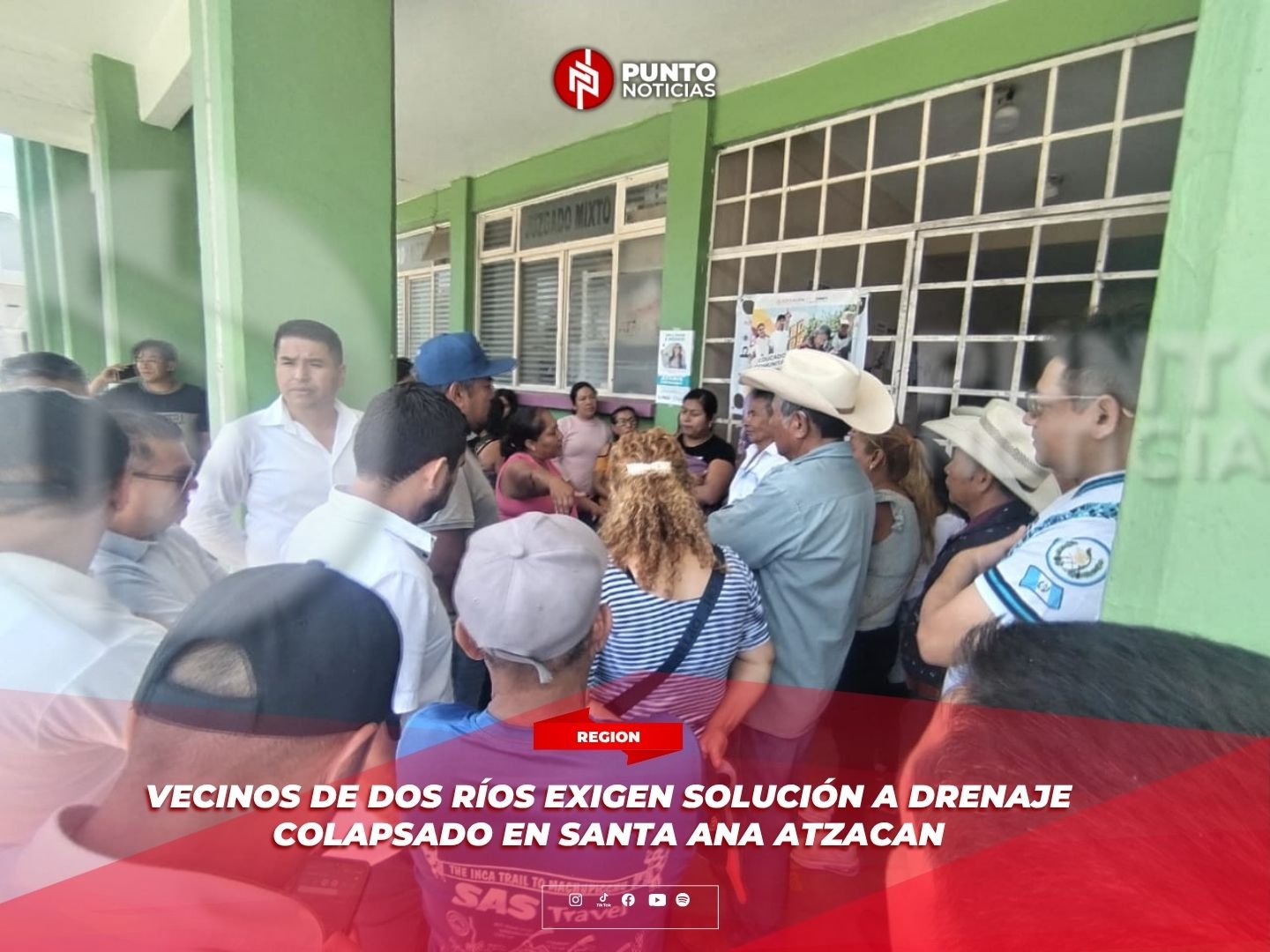Vecinos de Dos Ríos exigen solución a drenaje colapsado en Santa Ana Atzacan